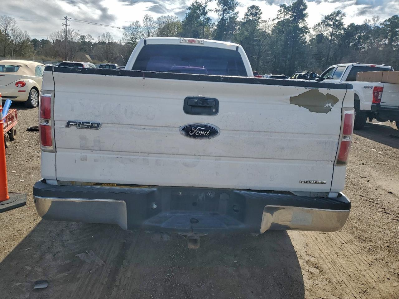 2010 Ford F150 - Image 6