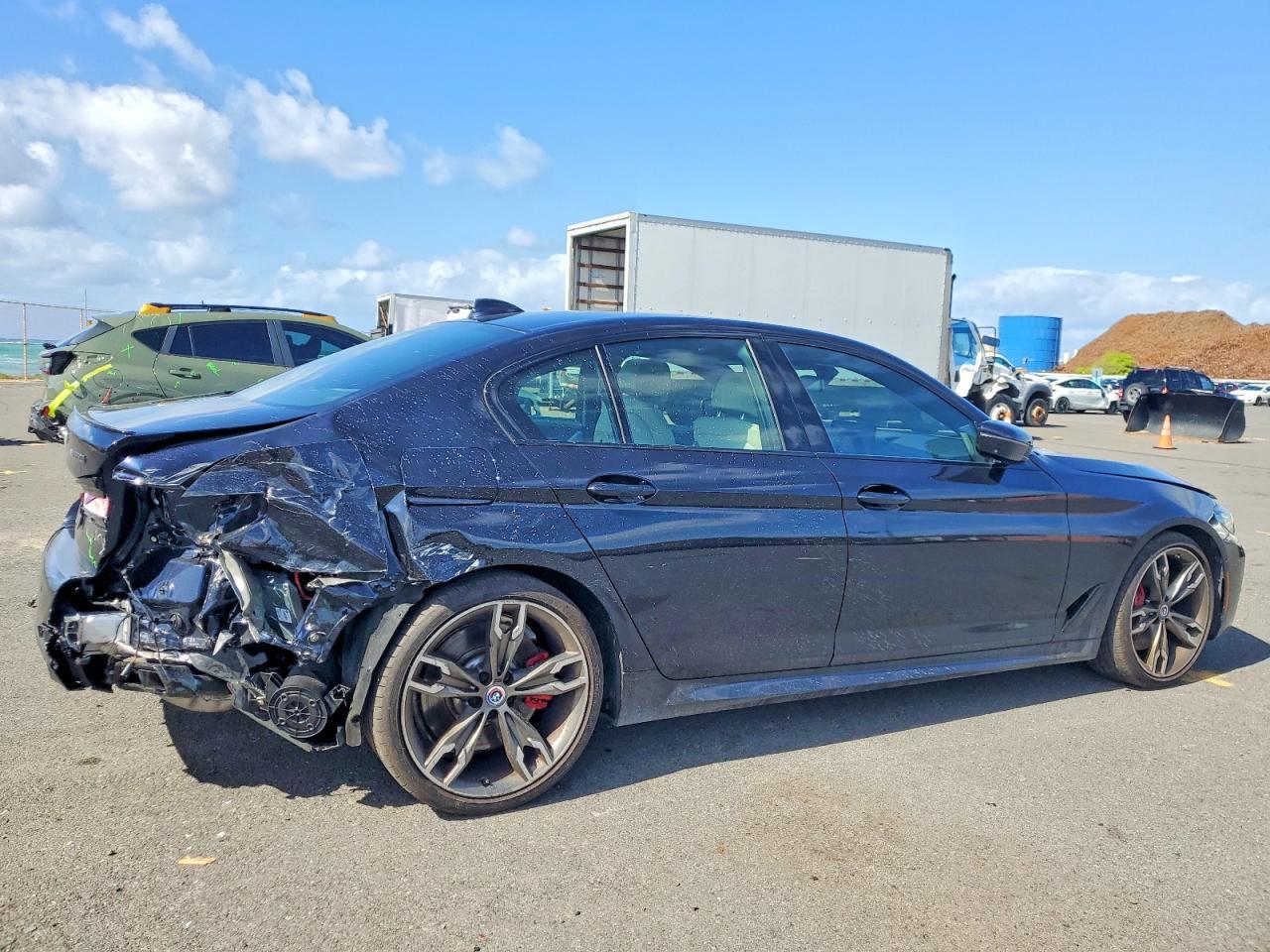 2023 BMW M550Xi - Image 3