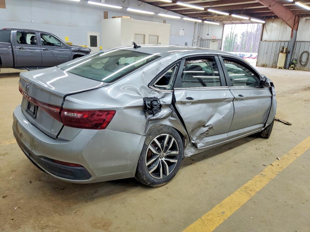 2025 Volkswagen Jetta Se - Фото 3