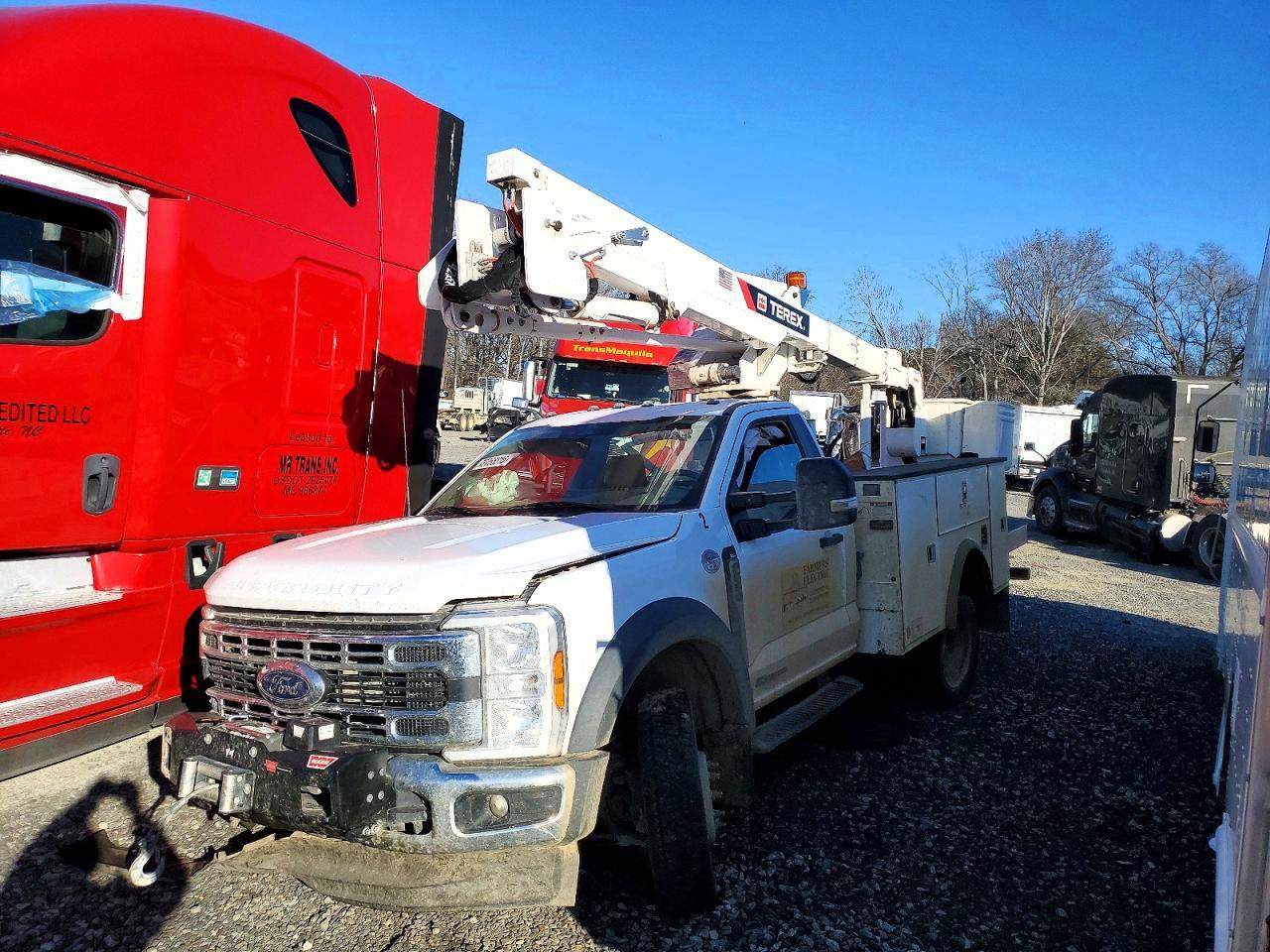 2024 Ford F550 Super Duty - Фото 2