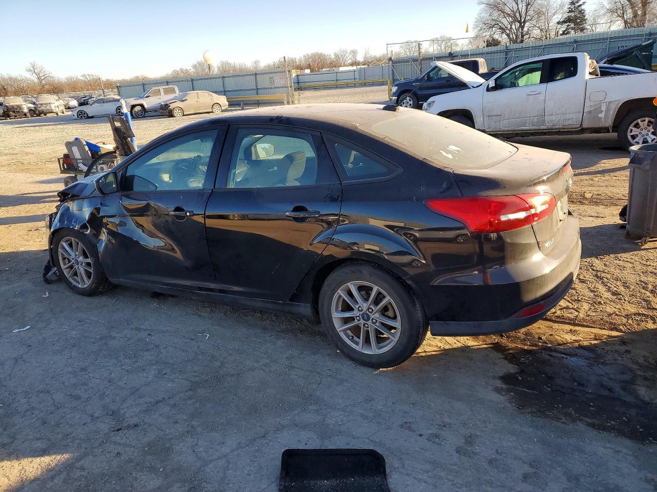 2018 Ford Focus Se - Image 2