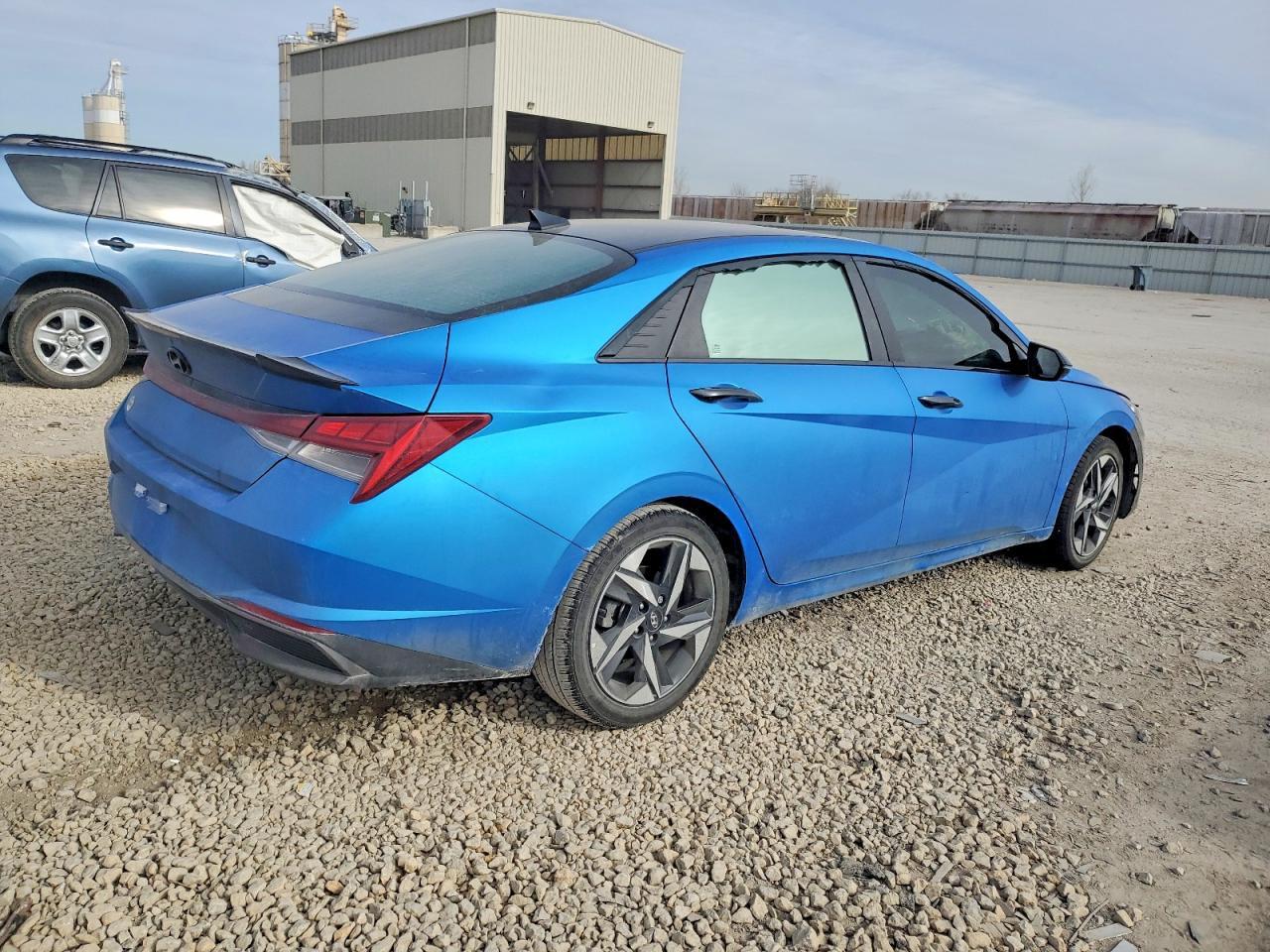 2023 Hyundai Elantra Limited - Фото 3
