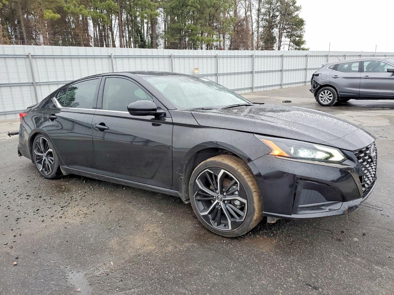 2023 Nissan Altima Sr - Фото 4