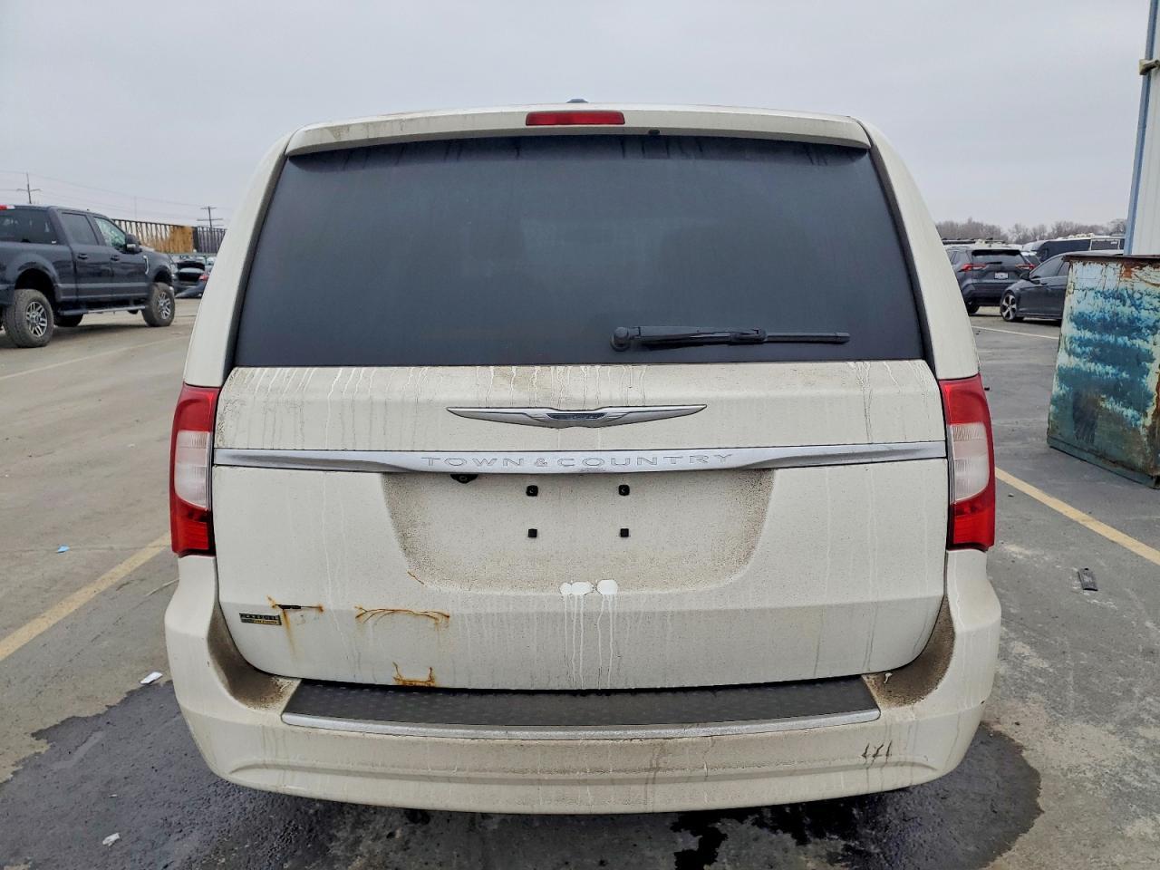 2012 Chrysler Town & Country - Image 6