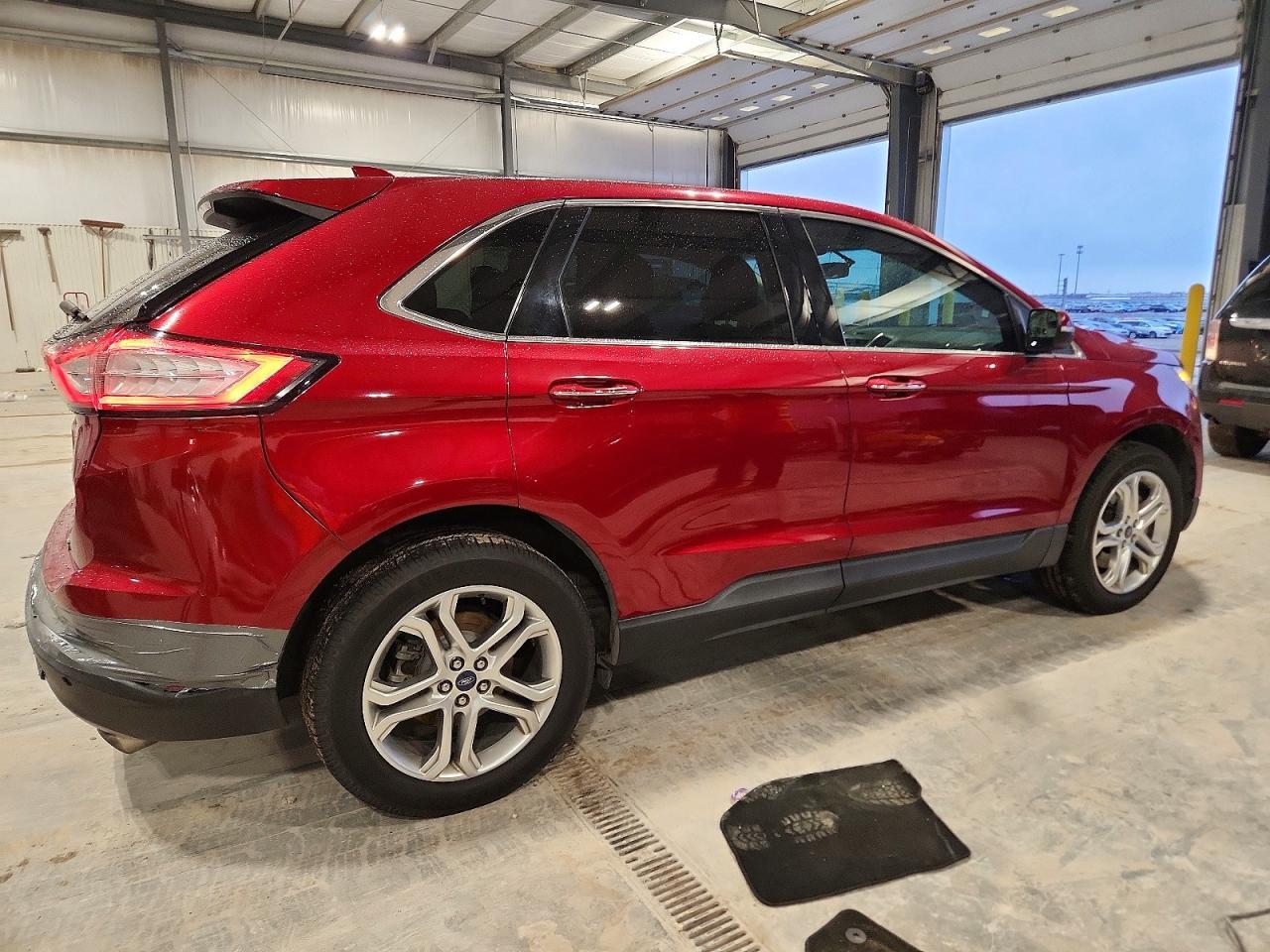 2018 Ford Edge Titanium - Фото 3