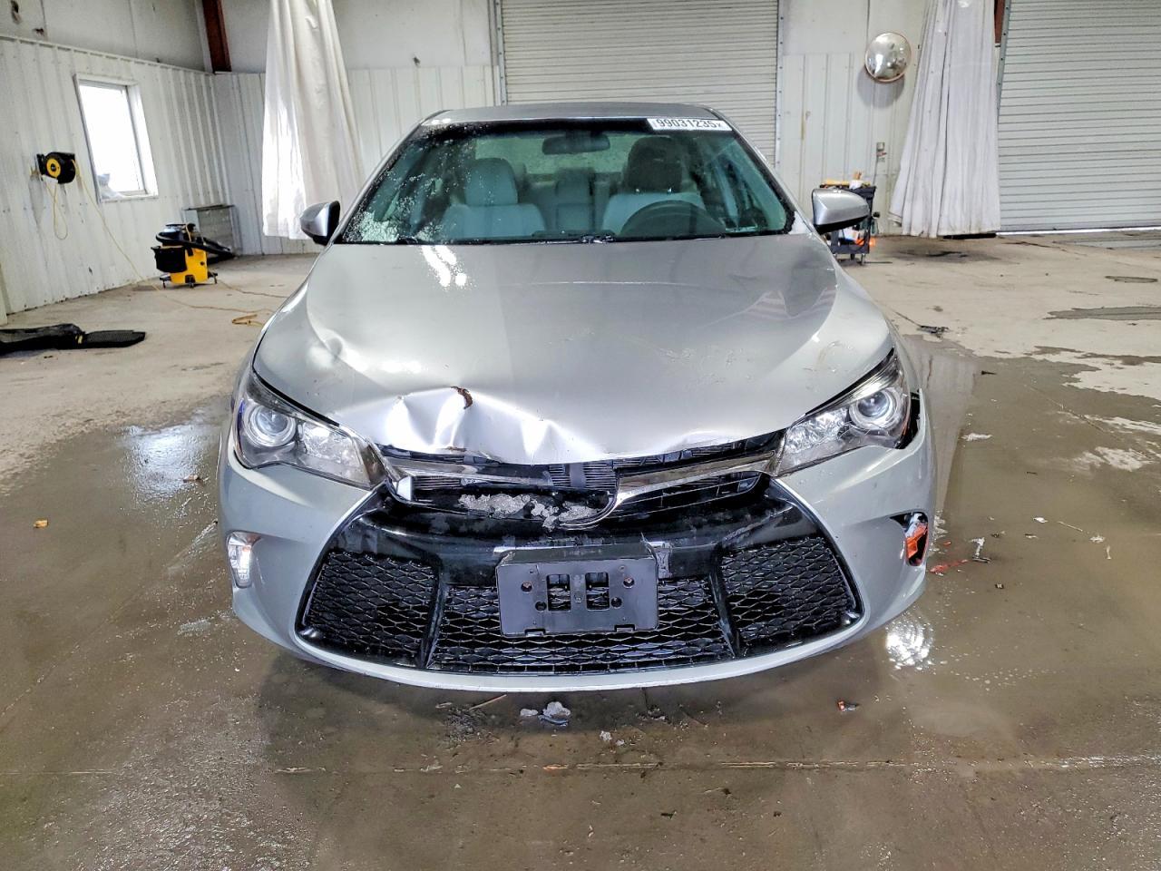 2017 Toyota Camry Le - Image 5