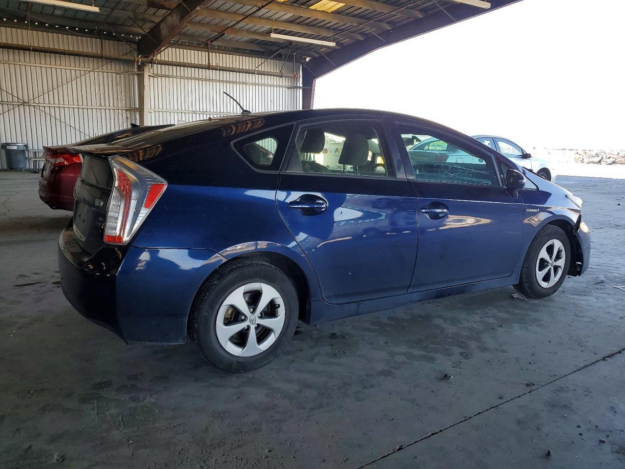 2013 Toyota Prius - Фото 3