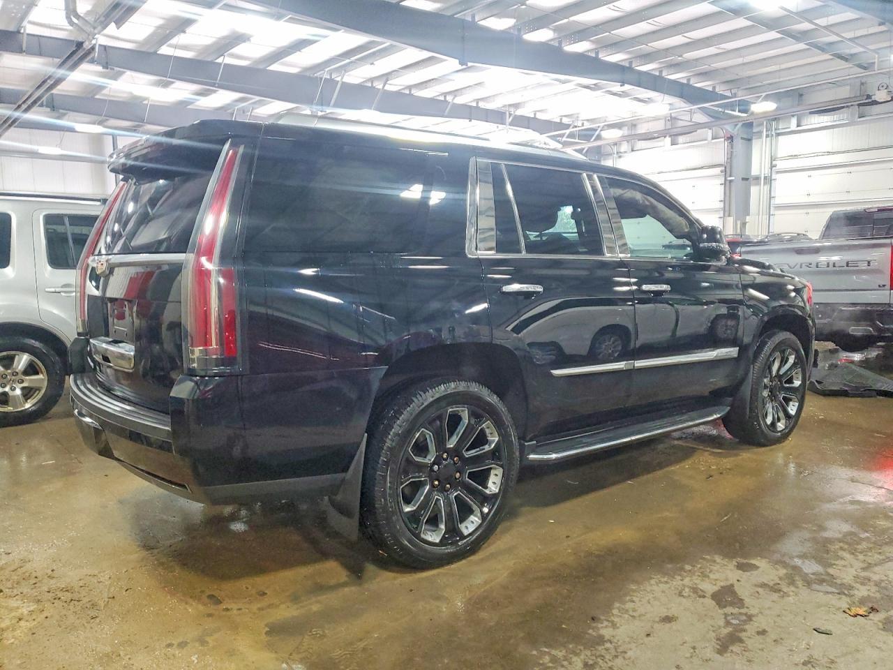 2018 Cadillac Escalade Premium Luxury - Фото 3