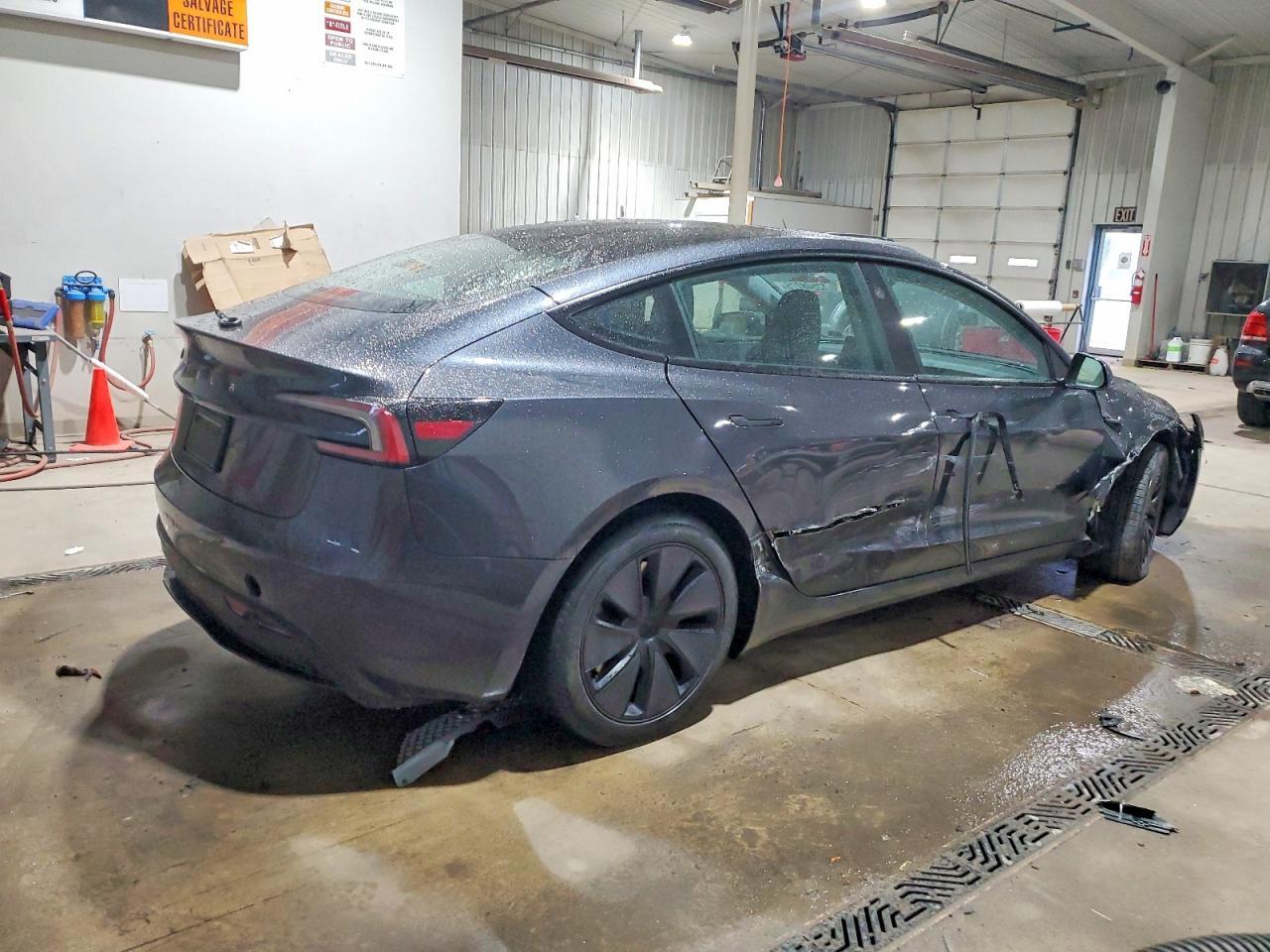 2024 Tesla Model 3 - Image 3