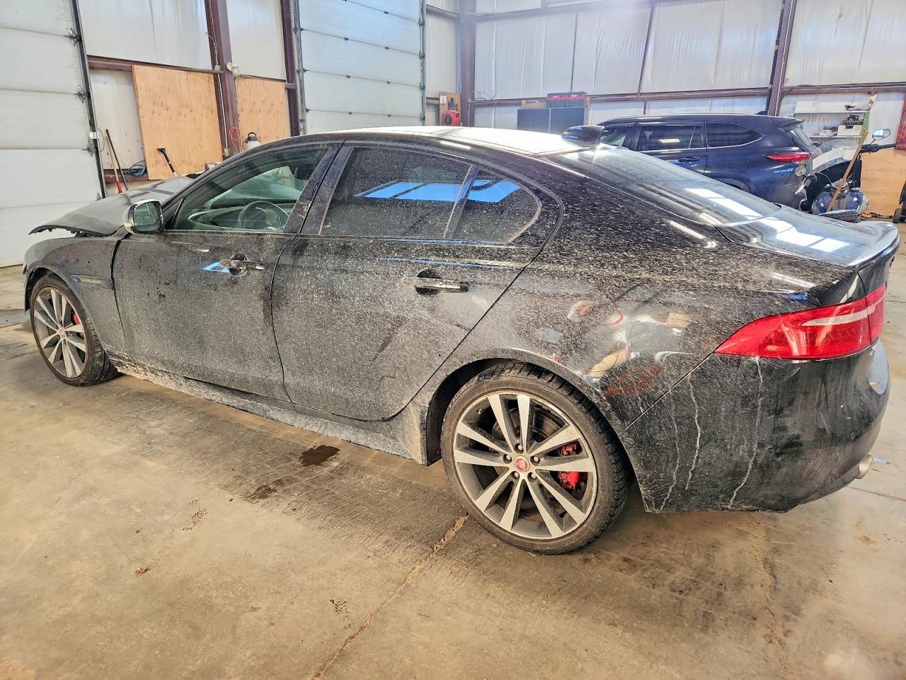 2018 Jaguar Xe S - Фото 2