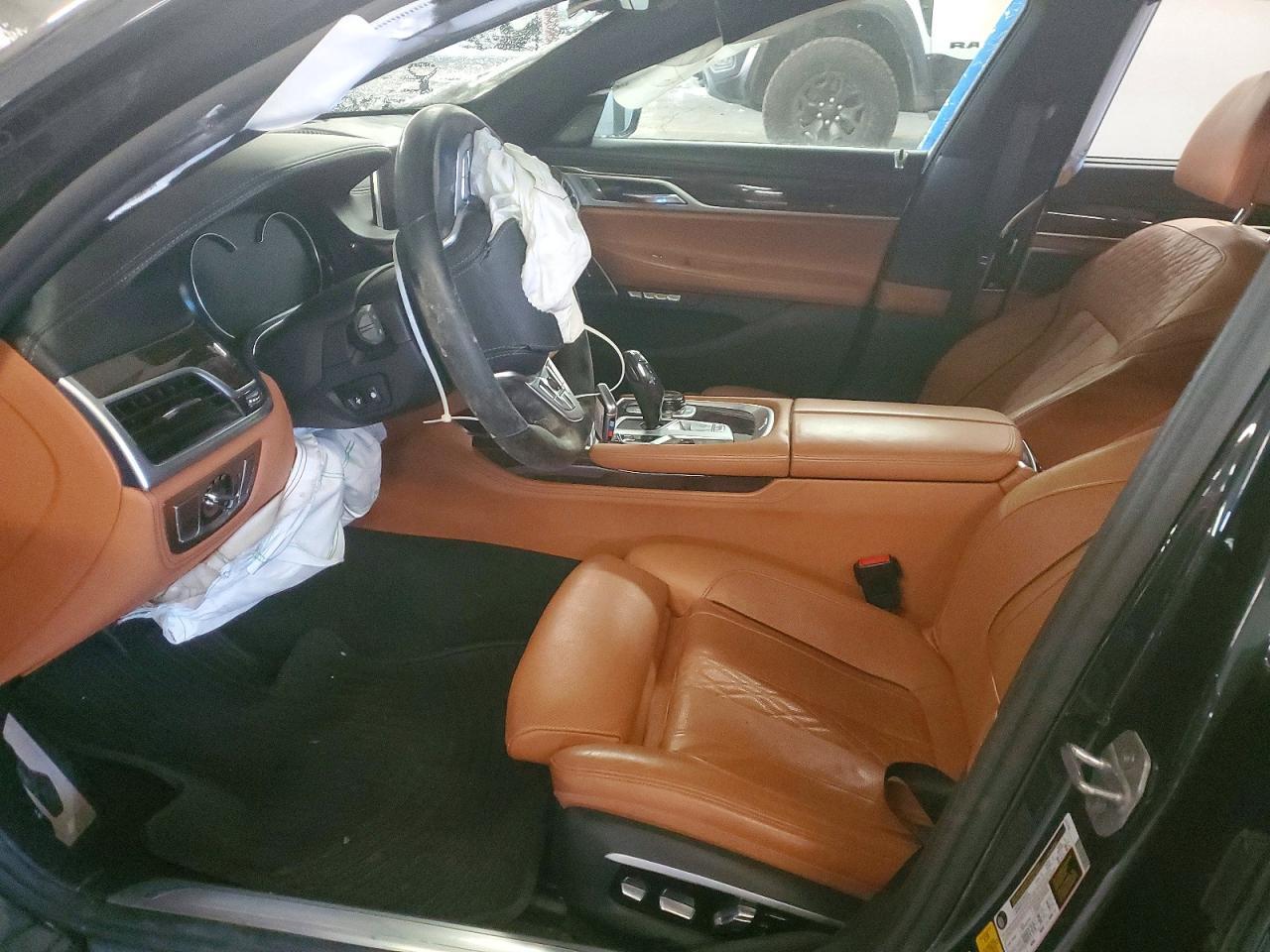 2017 BMW 750 Xi - Фото 7