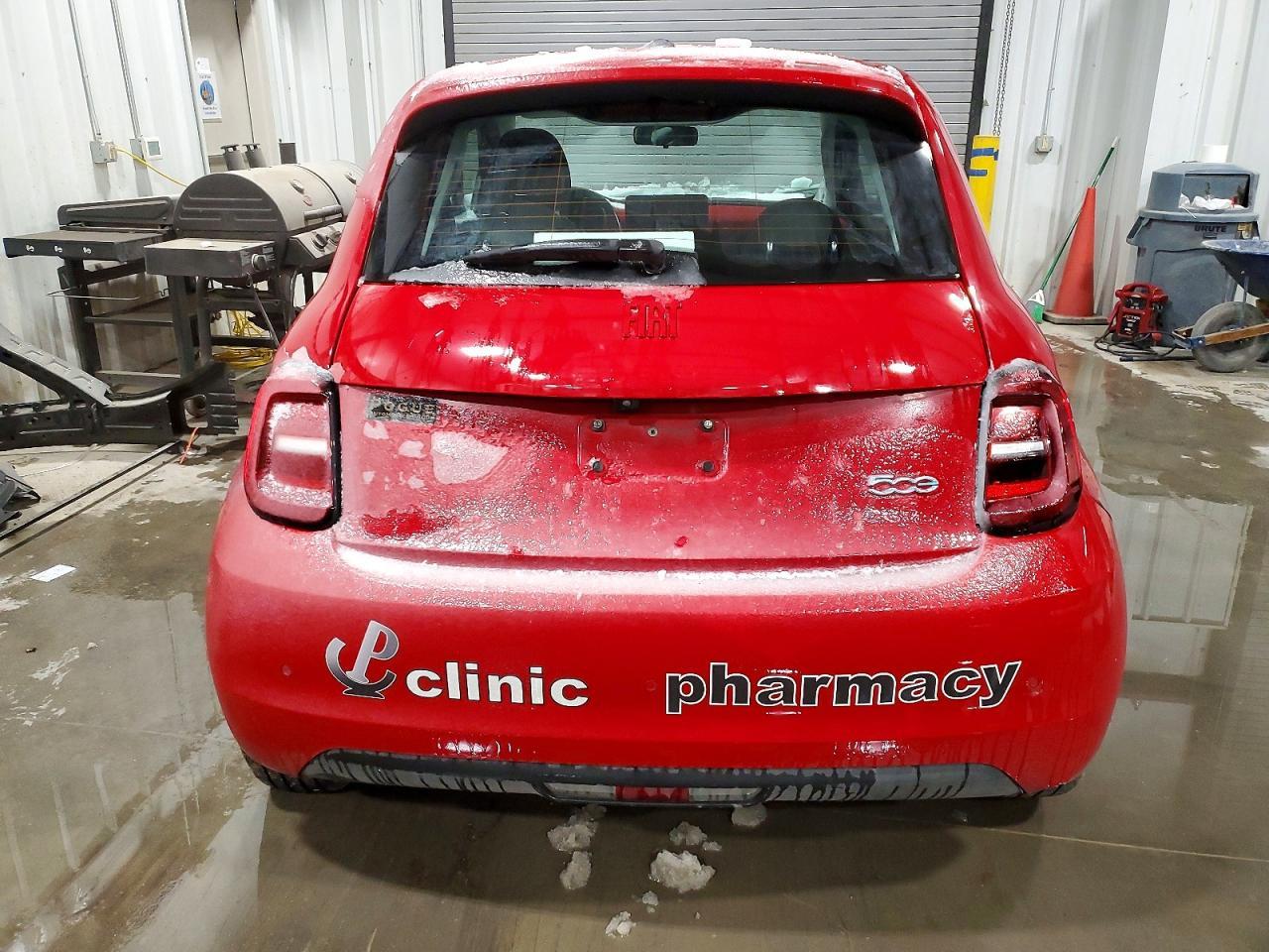 2024 Fiat 500 E Red - Фото 6