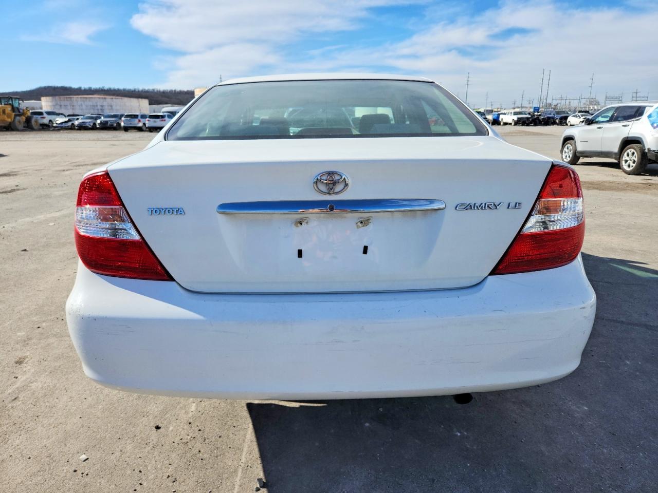 2002 Toyota Camry Le - Фото 6