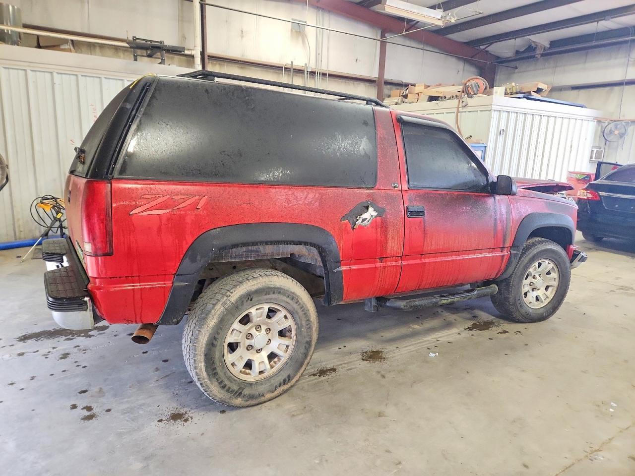 1999 Chevrolet Tahoe C1500 - Фото 3