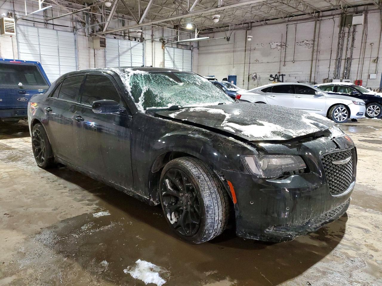 2017 Chrysler 300 S - Image 4