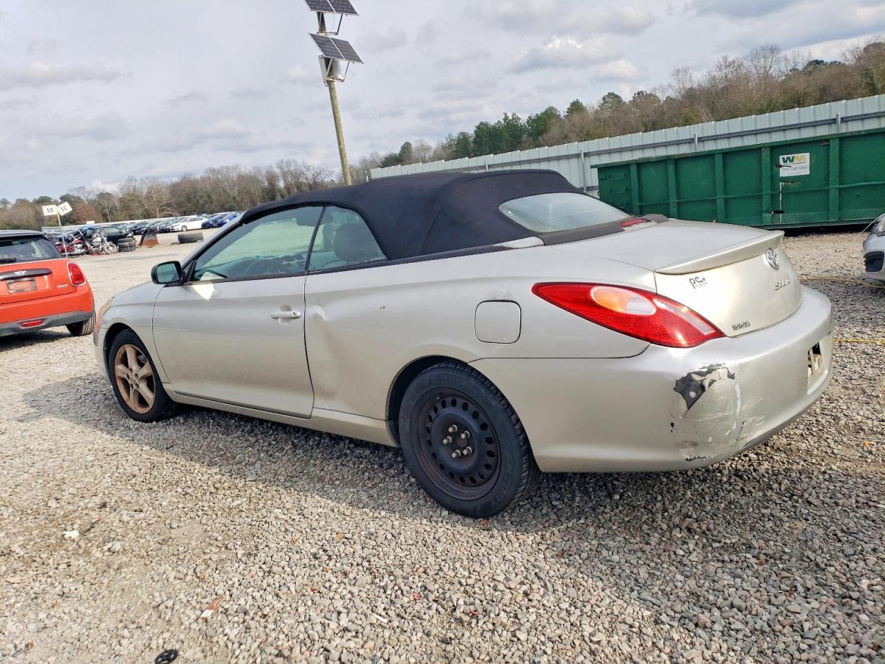 2005 Toyota Camry Solara Se - Image 2