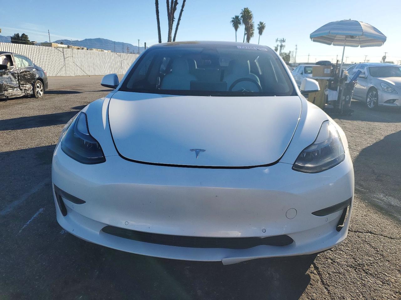 2022 Tesla Model 3 - Image 5