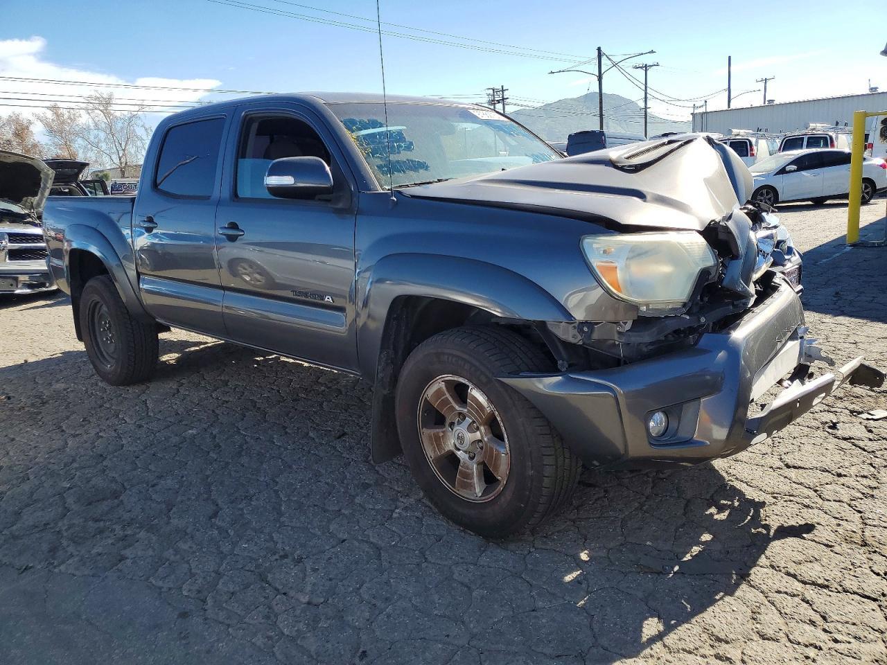 2014 Toyota Tacoma Double Cab - Фото 4