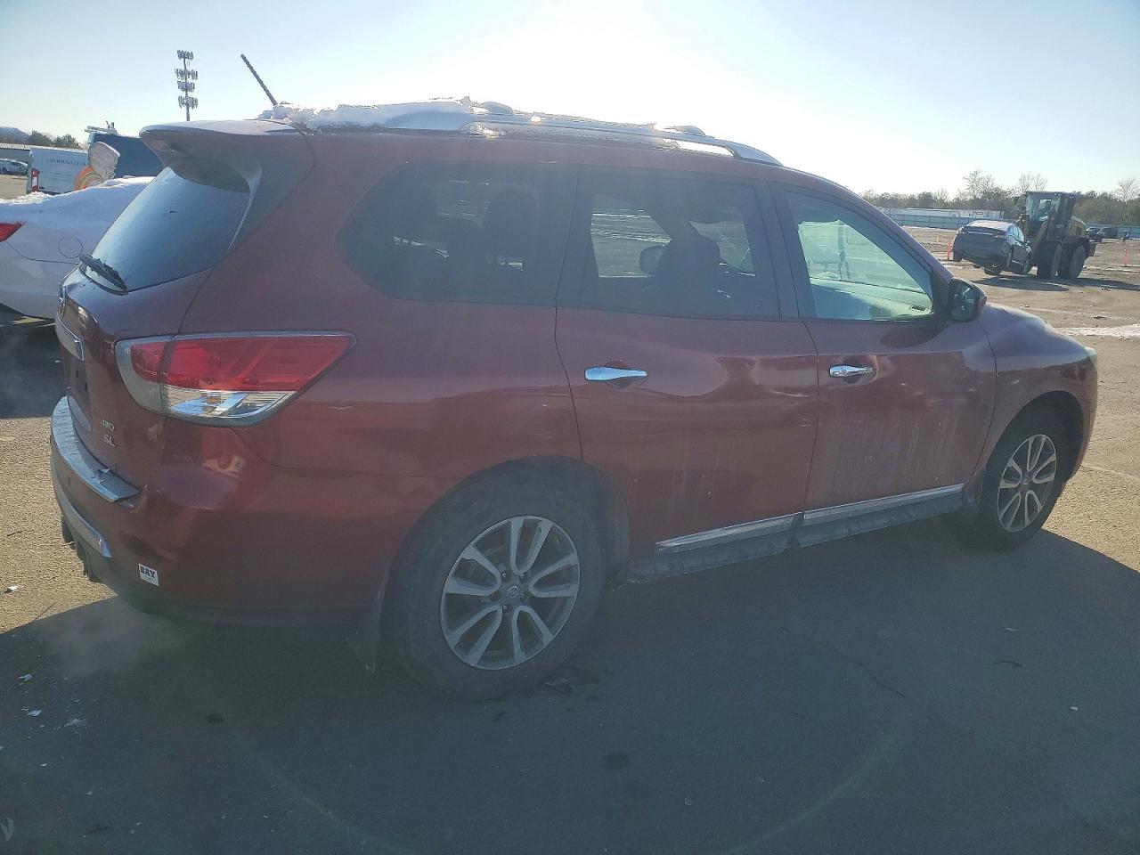 2014 Nissan Pathfinder S - Фото 3