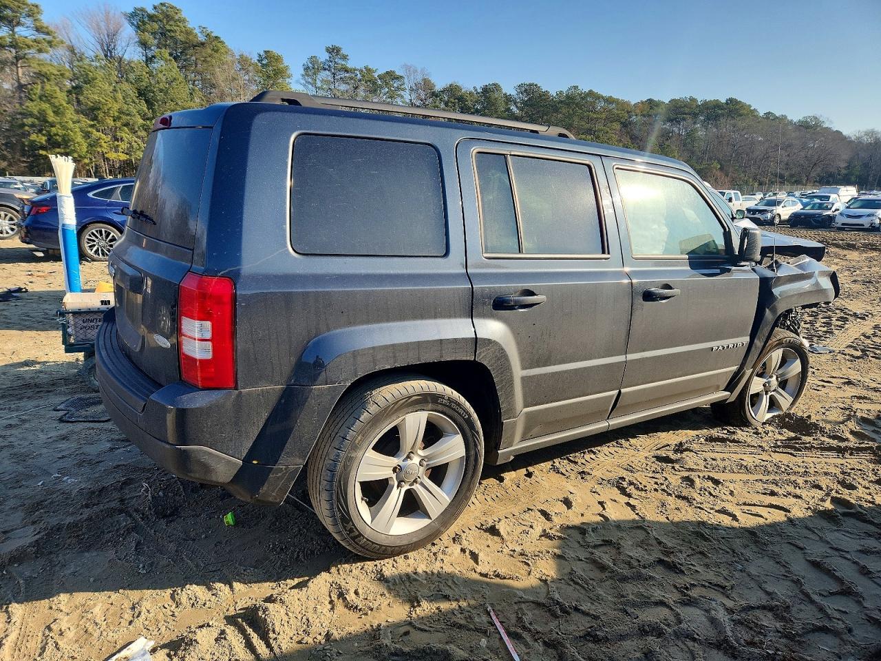2014 Jeep Patriot Latitude - Image 3