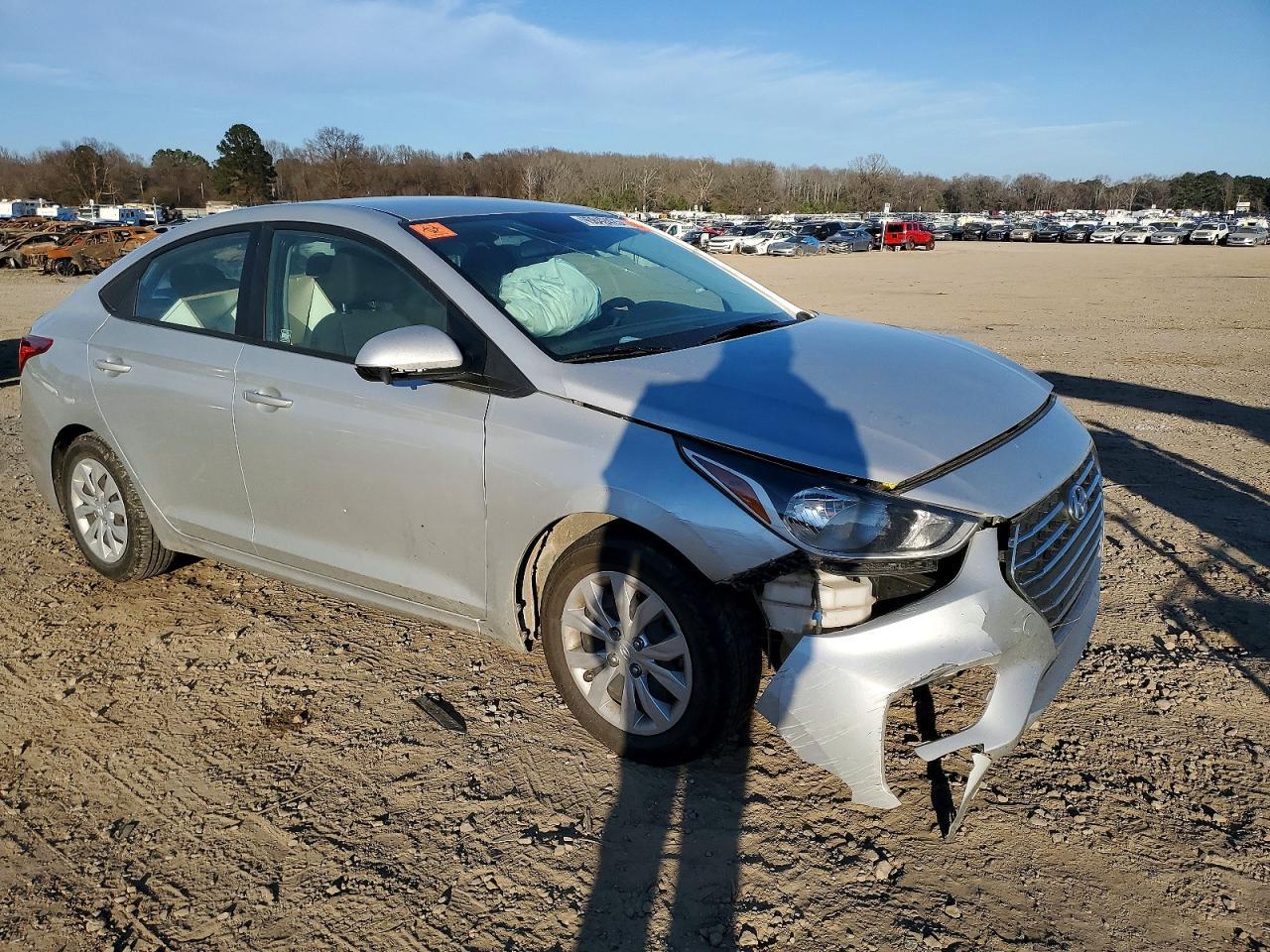 2021 Hyundai Accent Se - Фото 4