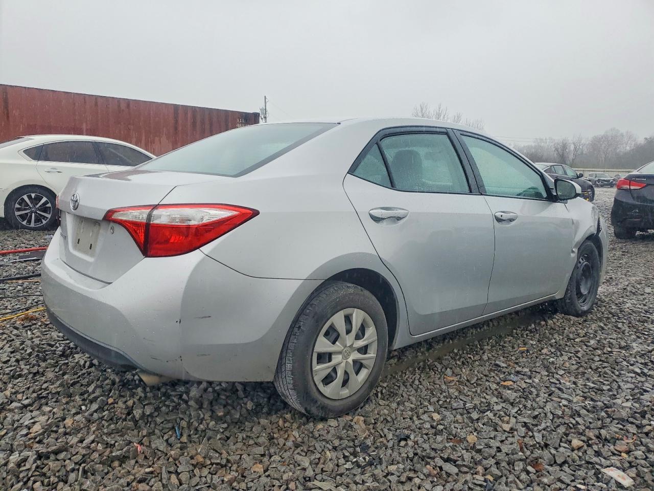2015 Toyota Corolla L - Фото 3