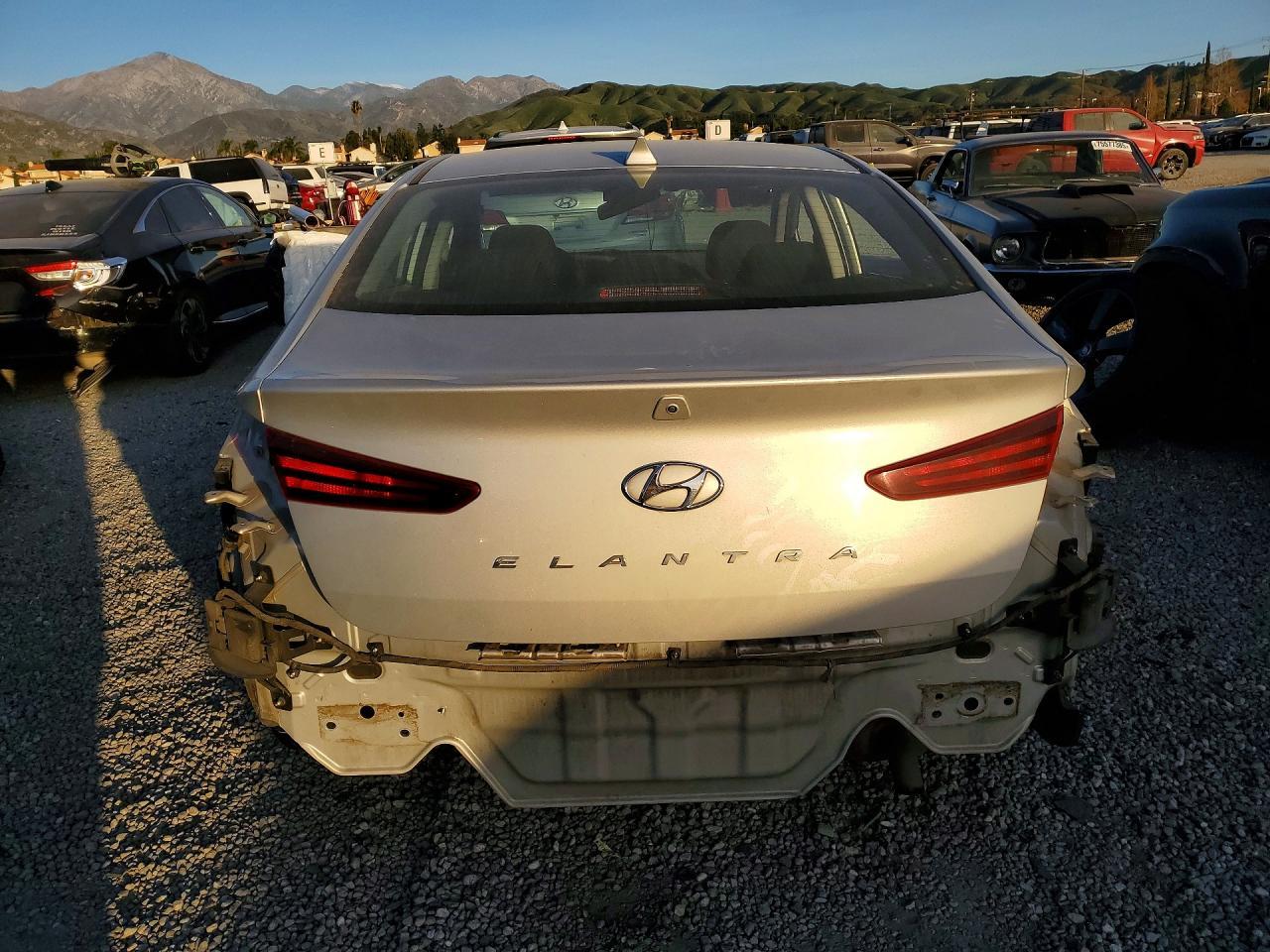 2020 Hyundai Elantra Sel - Image 6