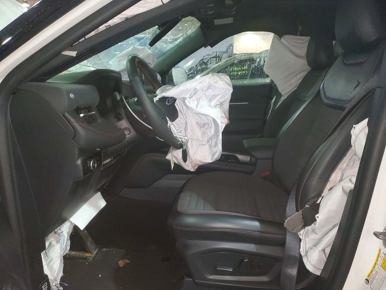 2025 Ford Explorer St-Line - Фото 7