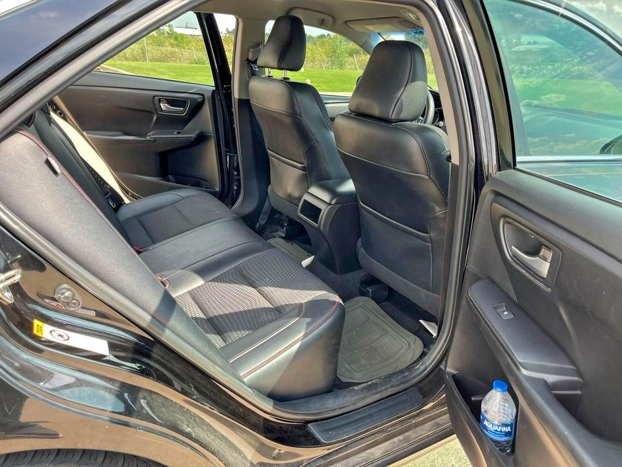 2015 Toyota Camry Hybrid - Image 6