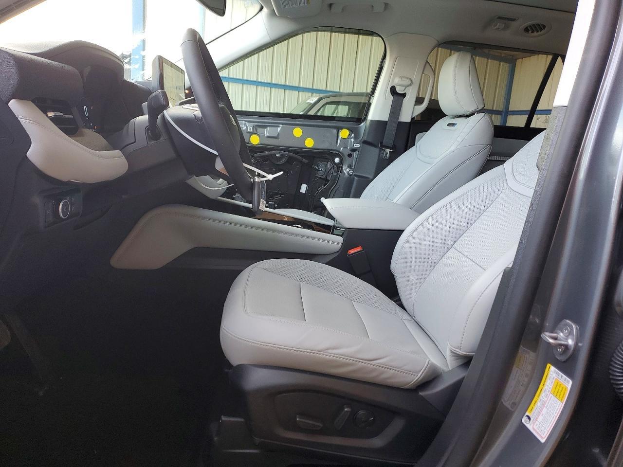 2025 Ford Explorer Platinum - Фото 7