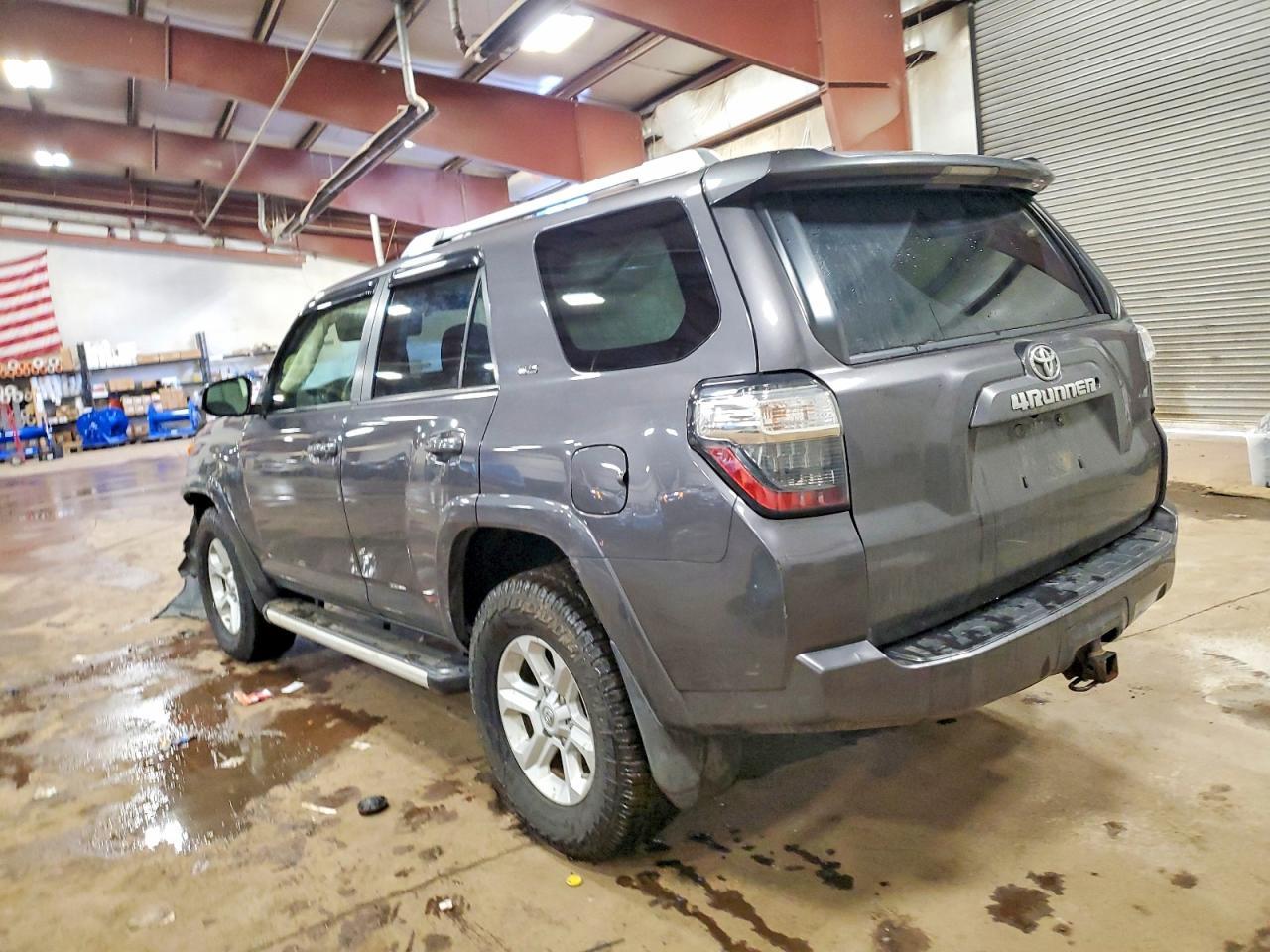 2016 Toyota 4Runner Sr5 - Image 2