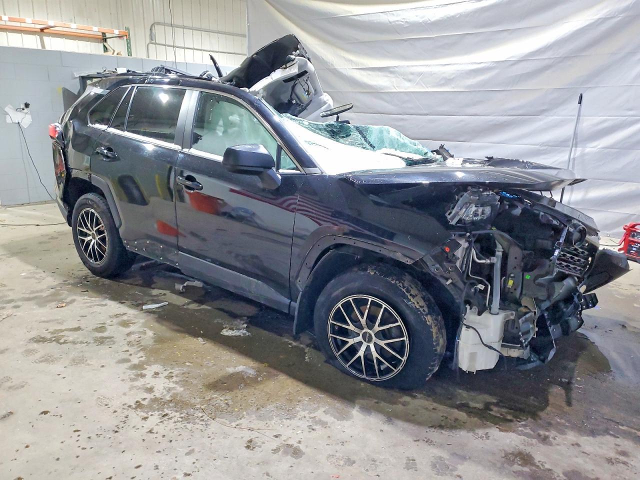 2021 Toyota Rav4 Le - Фото 4