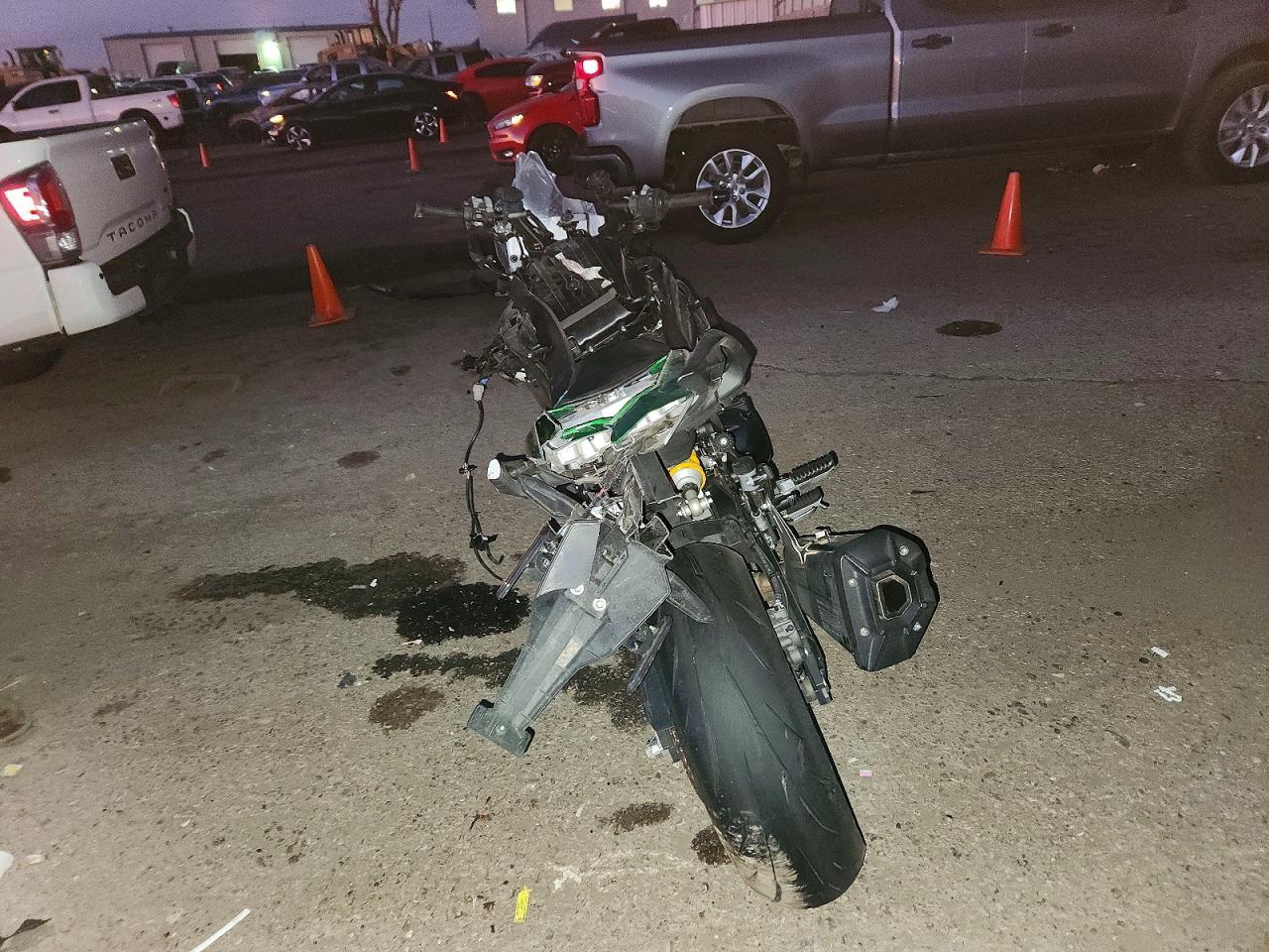 2025 Kawasaki Zx1100 J - Фото 4