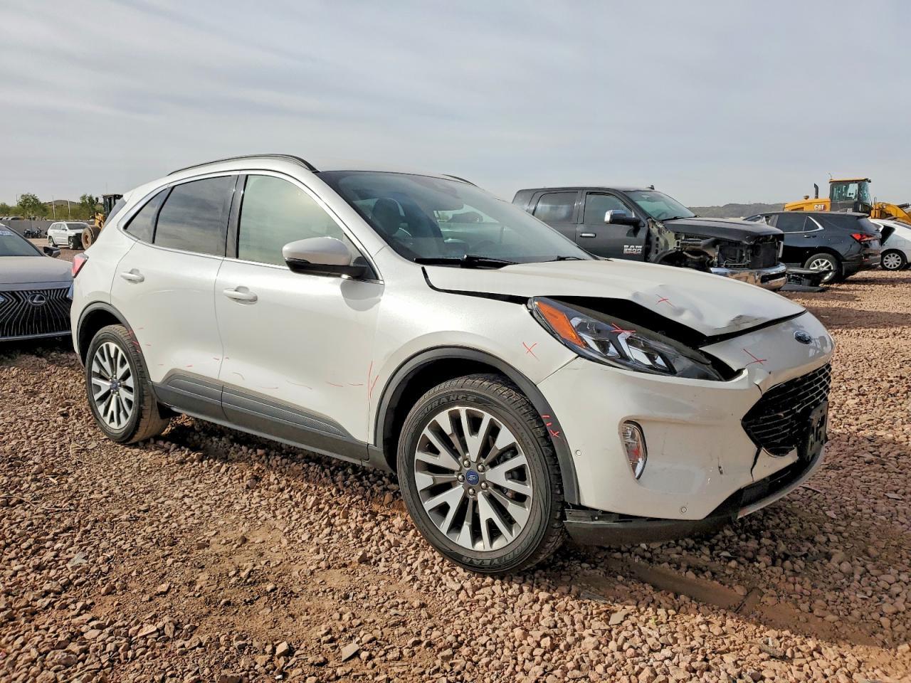 2020 Ford Escape Titanium - Image 4