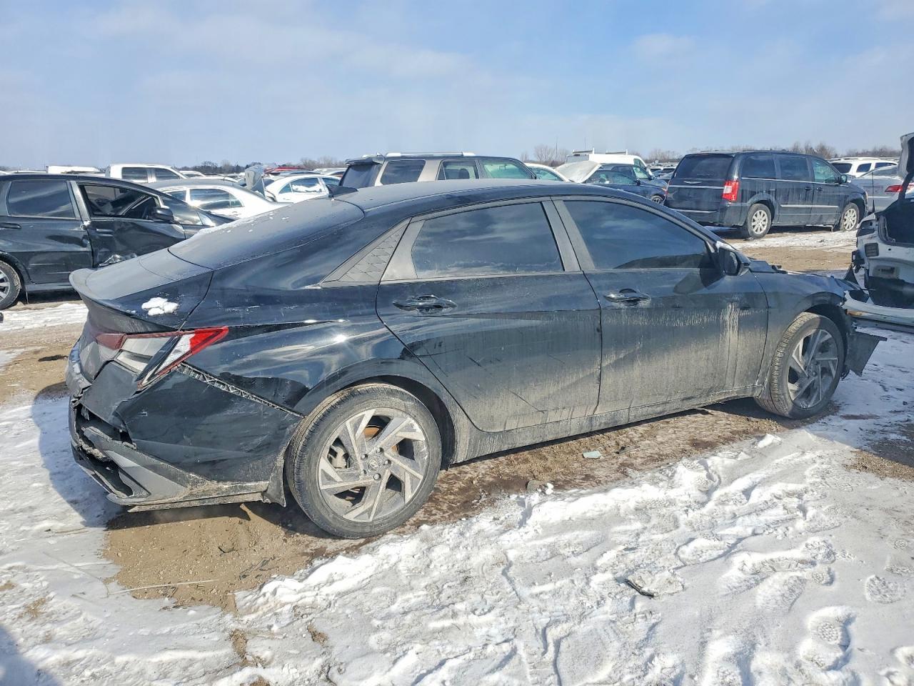 2025 Hyundai Elantra Sel Sport - Фото 3