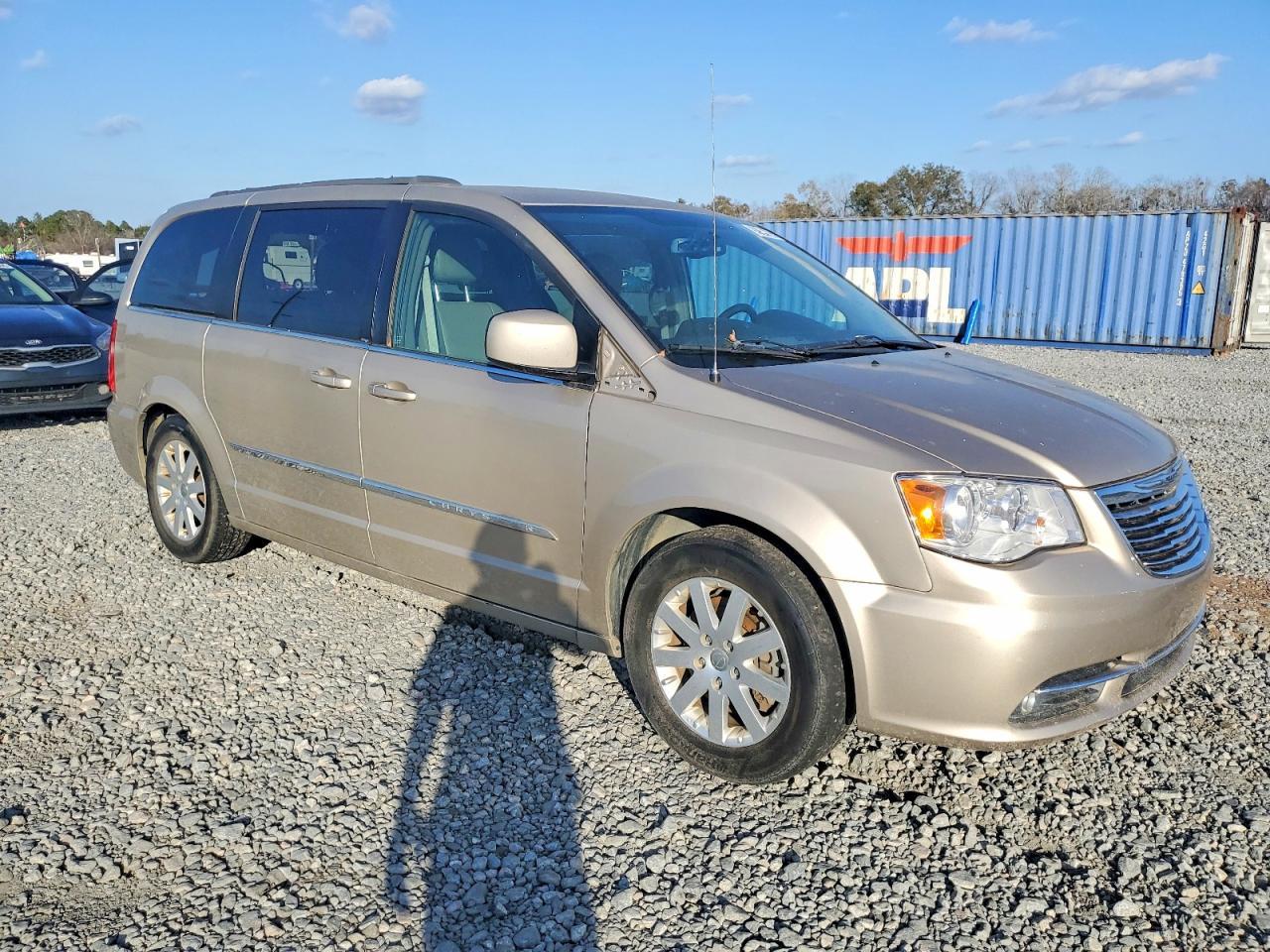 2014 Chrysler Town & Country Touring - Image 4