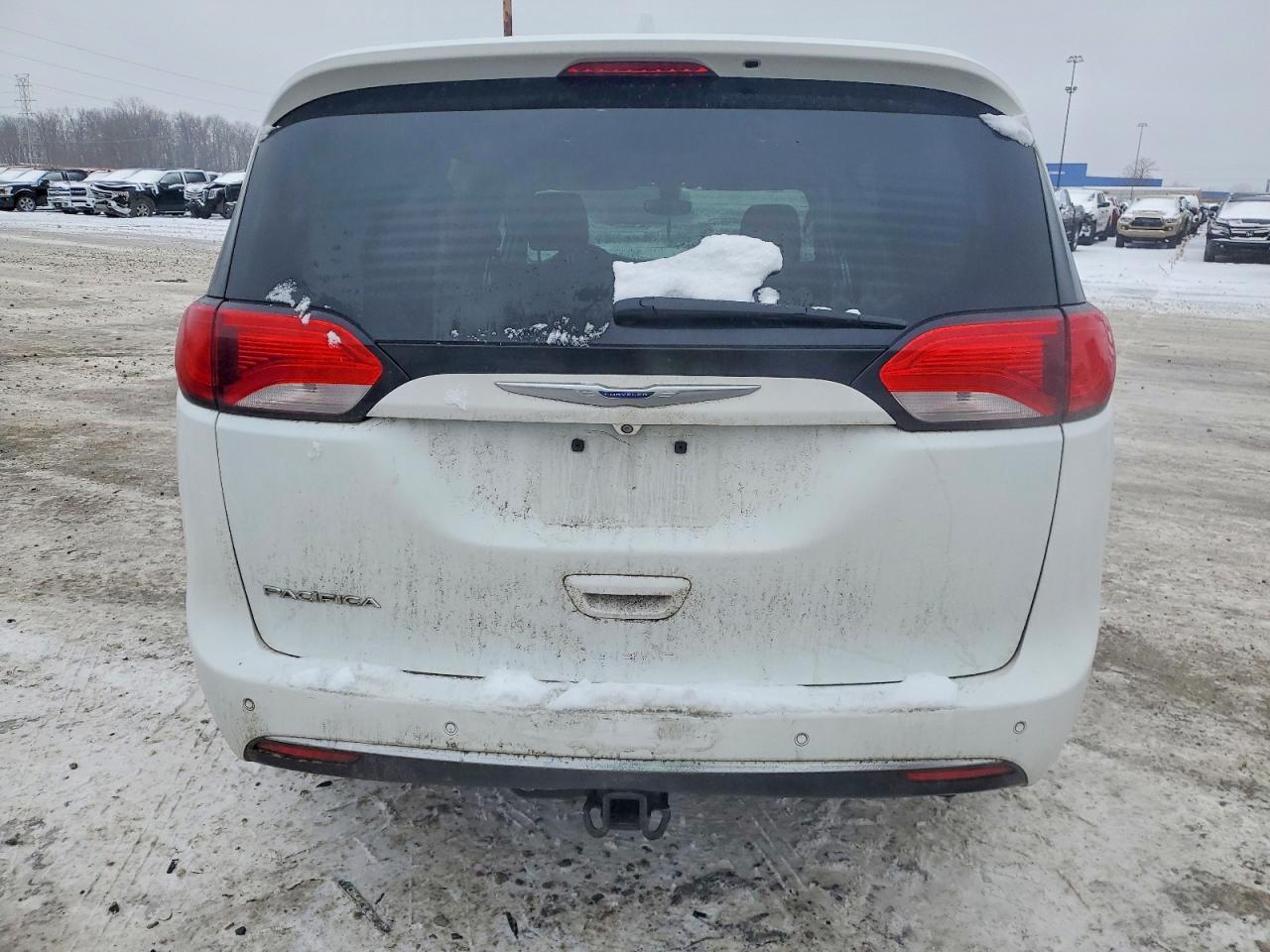 2019 Chrysler Pacifica Touring L - Image 6