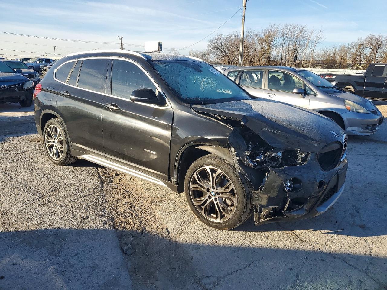 2017 BMW X1 xDrive28I - Фото 4