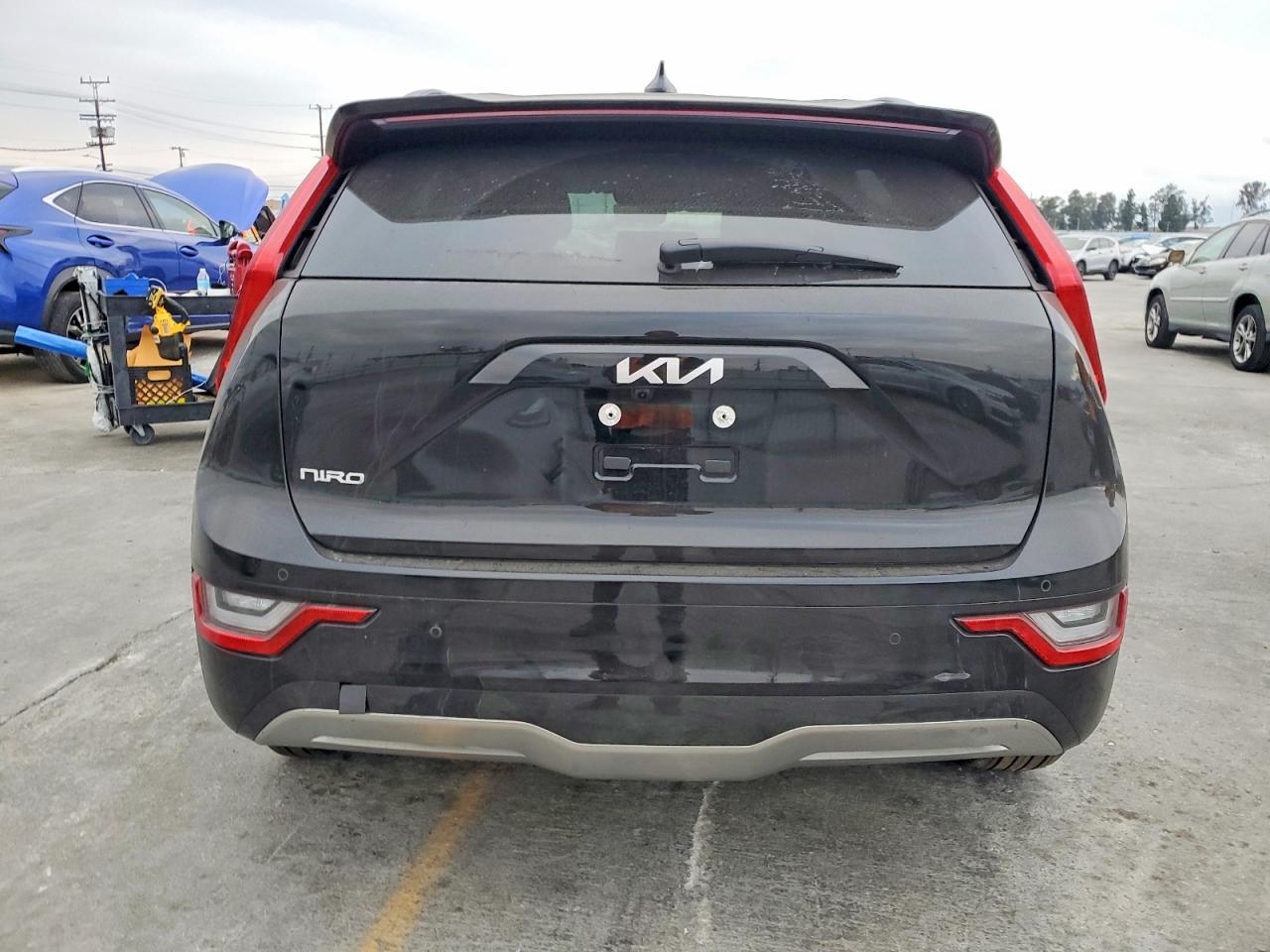 2025 Kia Niro Wave - Image 6