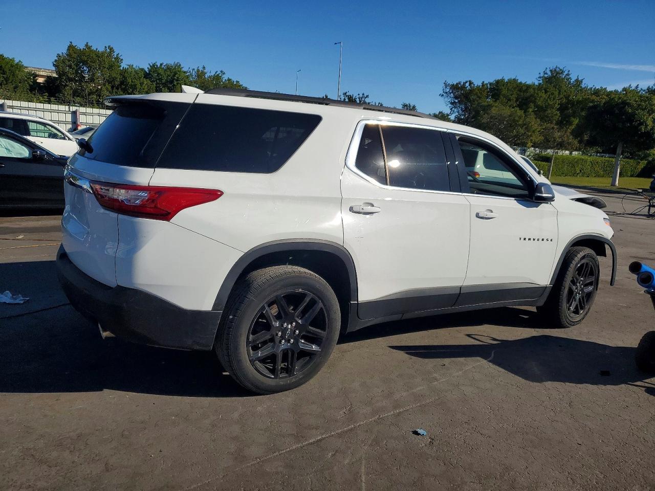 2020 Chevrolet Traverse Lt - Фото 3