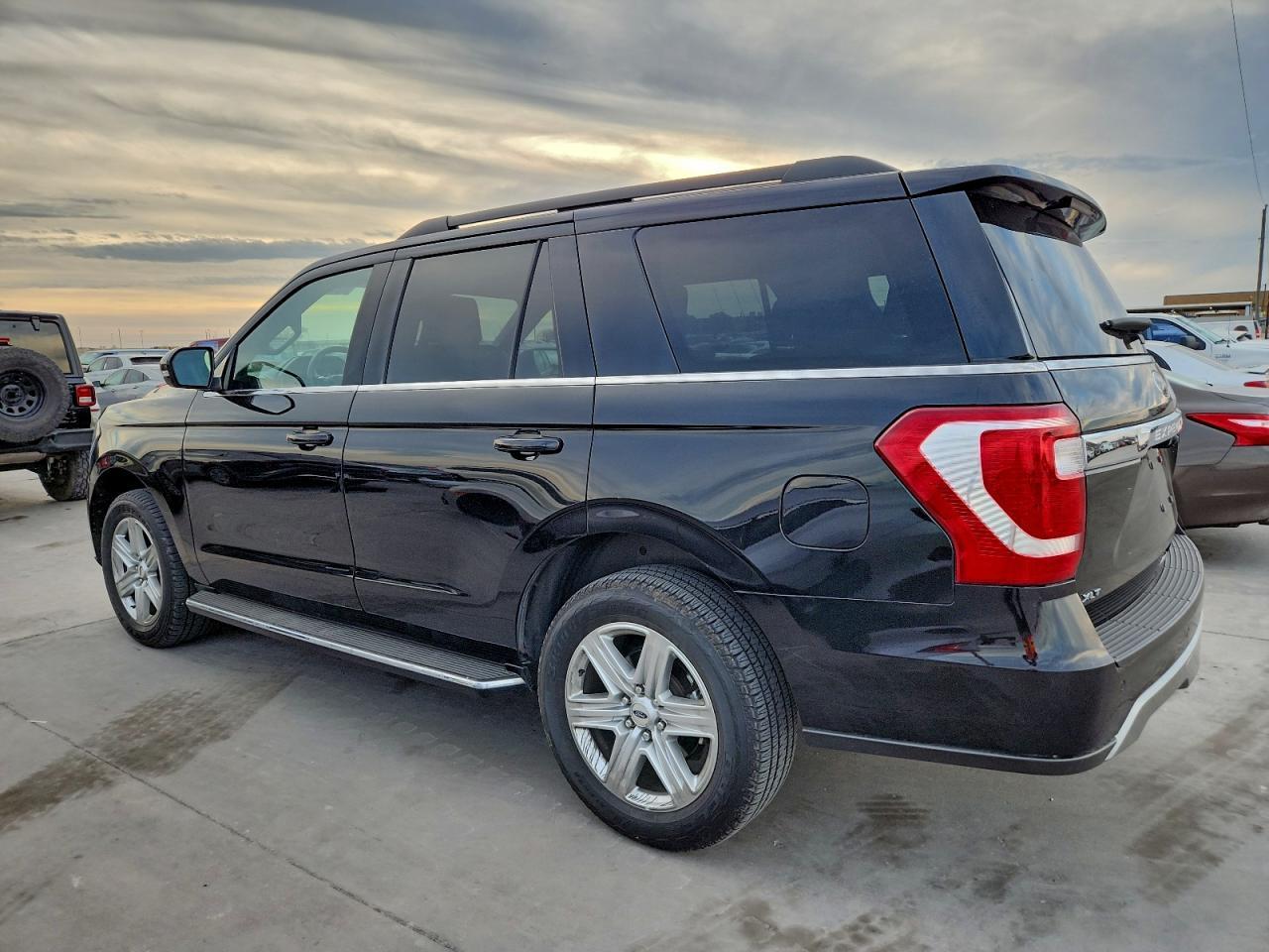 2020 Ford Expedition Xlt - Фото 2