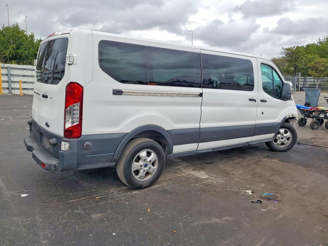 2017 Ford Transit T-350 - Image 3