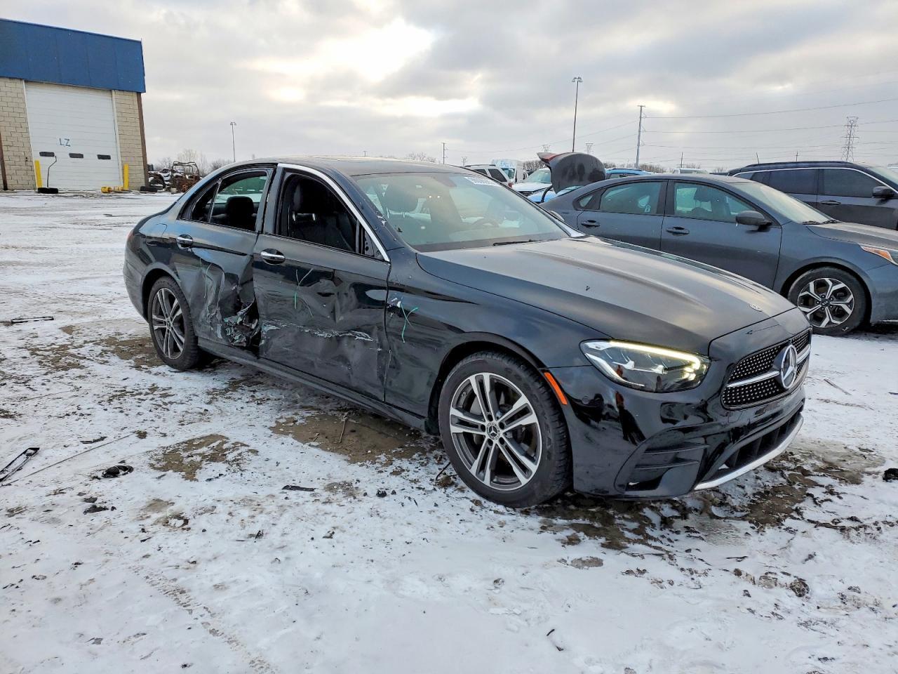 2021 Mercedes-Benz E 350 4Matic - Фото 4