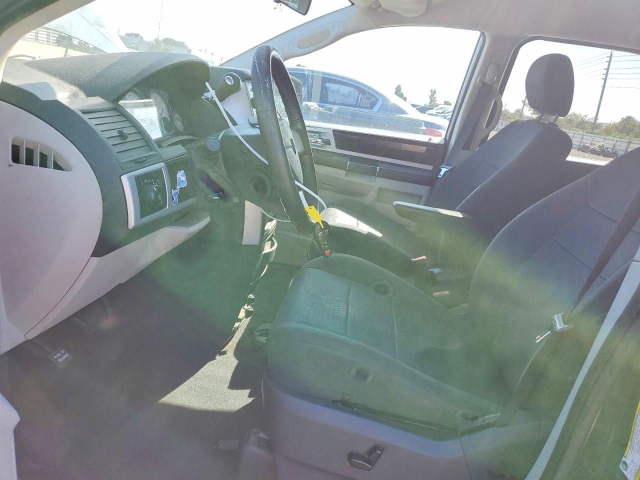 2010 Dodge Grand Caravan Sxt - Фото 7