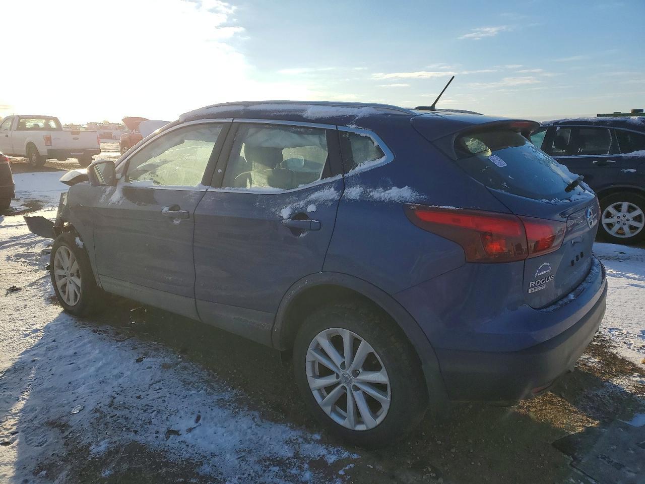 2017 Nissan Rogue Sport S - Фото 2