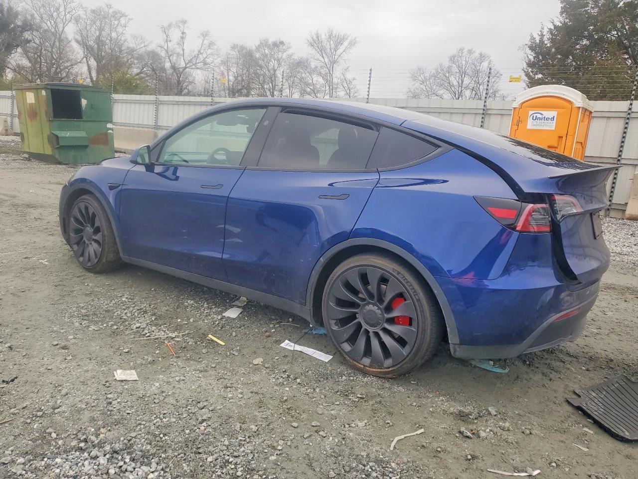 2024 Tesla Model Y - Фото 2