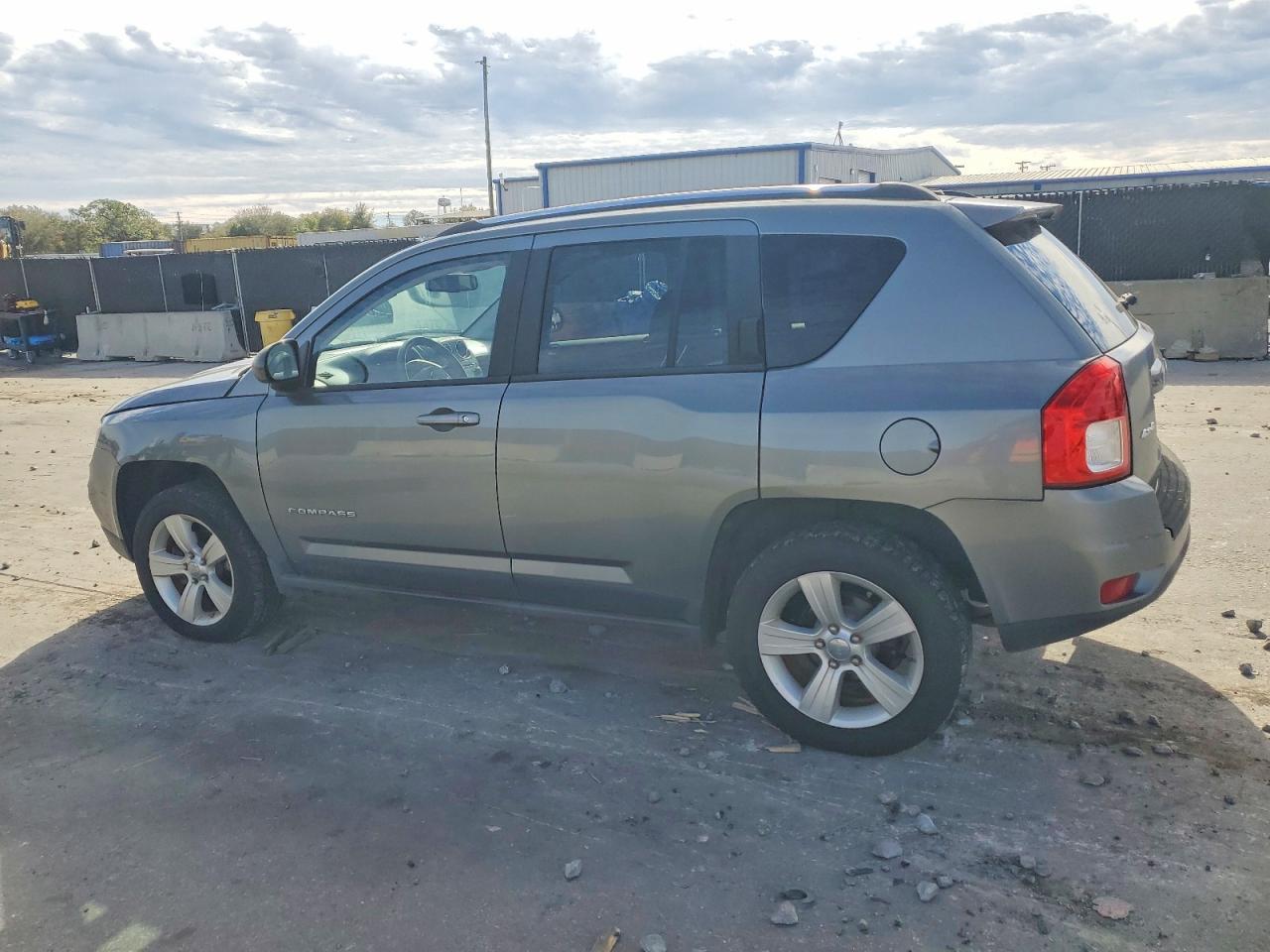 2012 Jeep Compass Latitude - Image 2