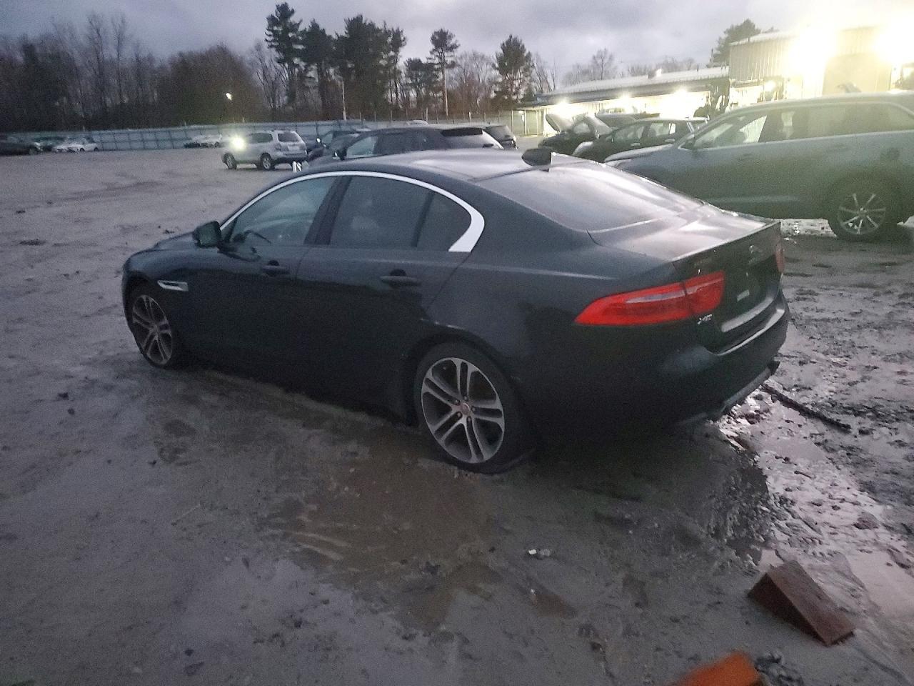 2017 Jaguar Xe Premium - Image 2