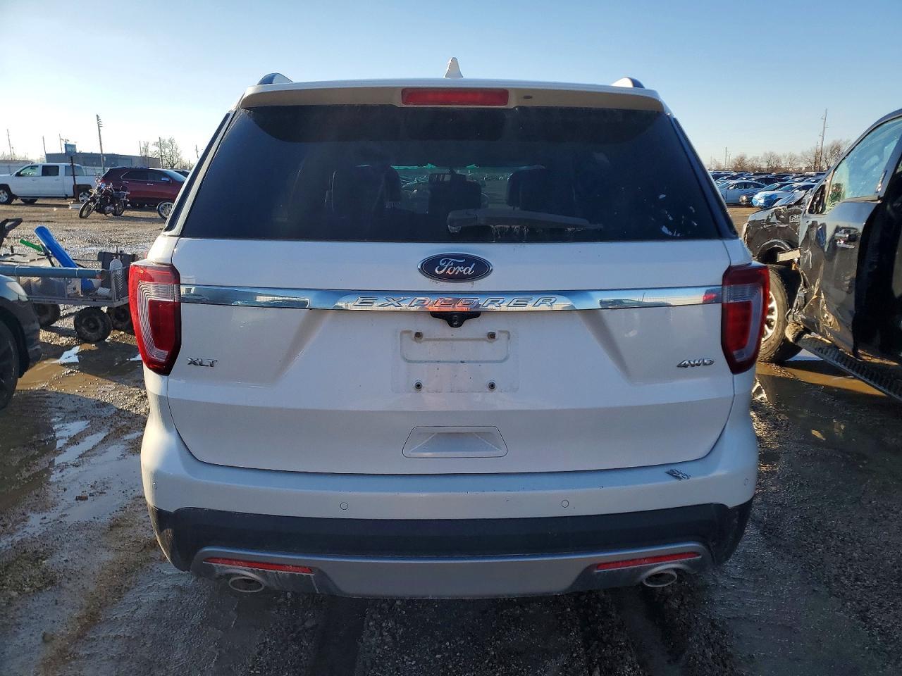 2017 Ford Explorer Xlt - Image 6