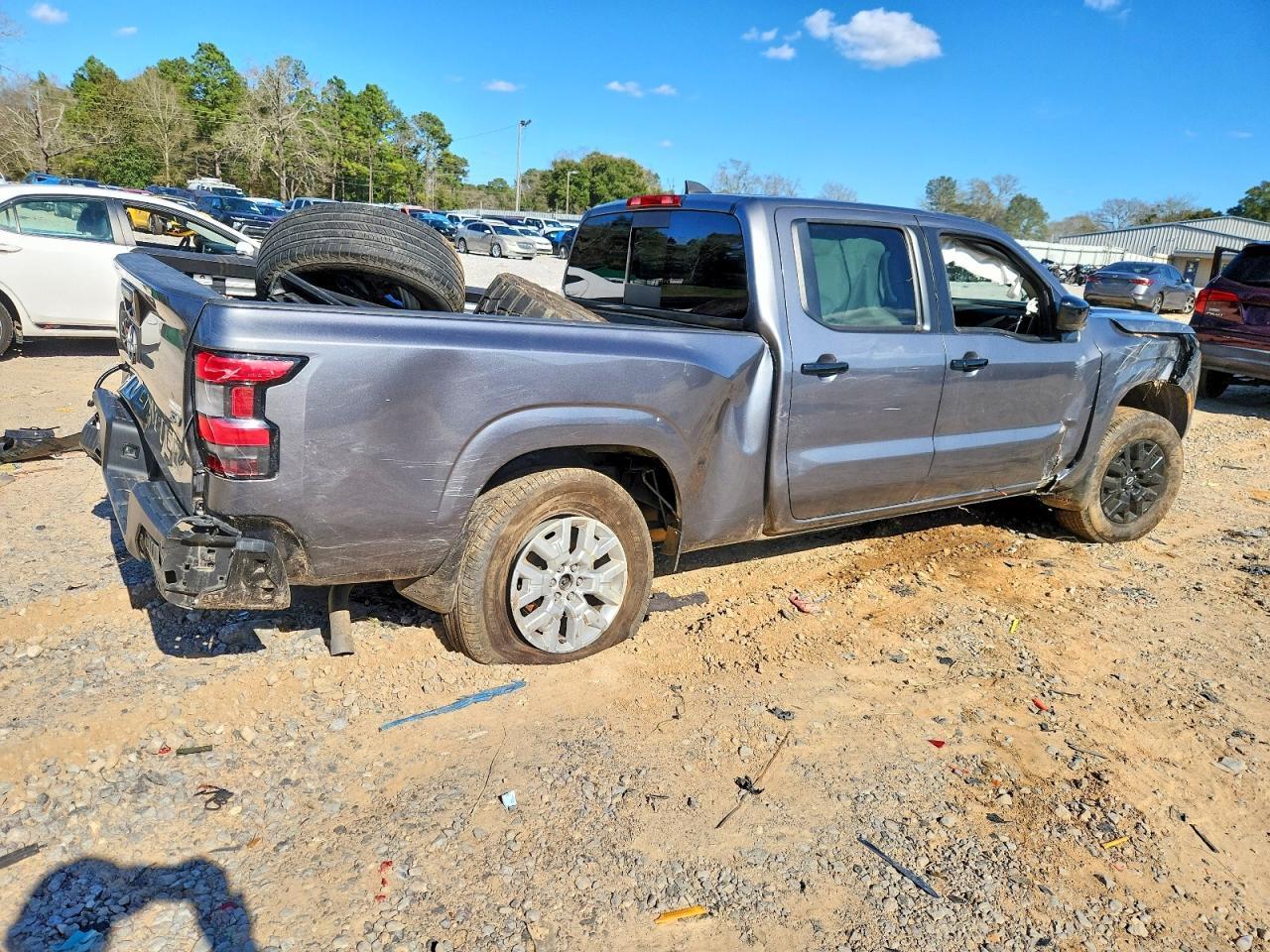 2024 Nissan Frontier Sv - Image 3